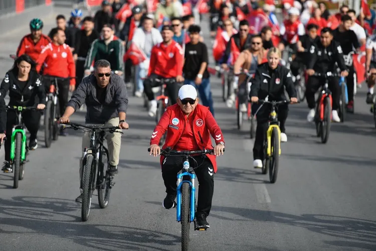 Kayseri ‘Cumhuriyetin Gücüyle’ pedalladı