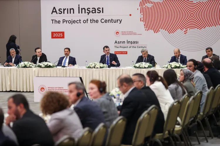 Uluslararası gazeteciler yeniden doğuşa tanıklık etti… Dünya ‘asrın inşaası’na şaştı kaldı!